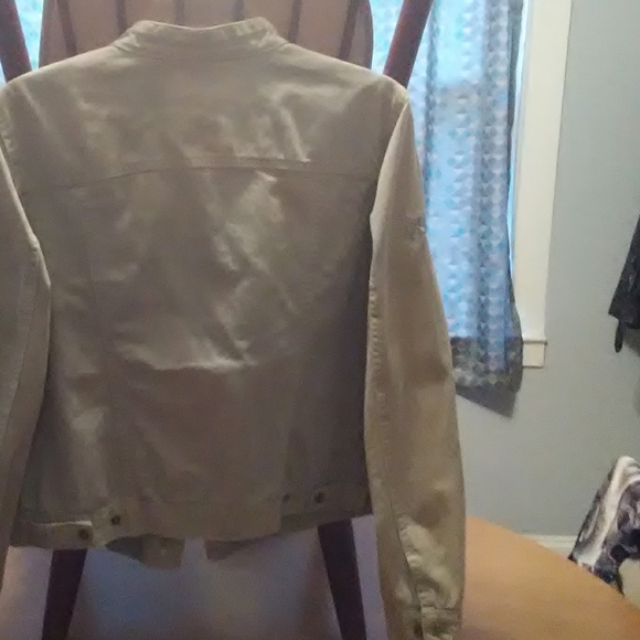 Jacket - Picture 3 of 3